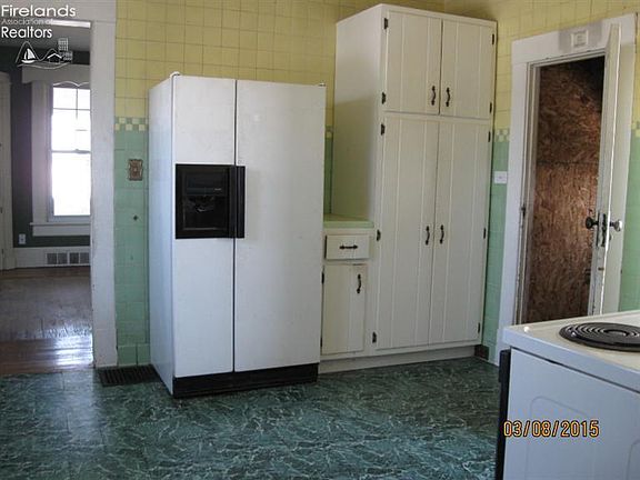 3rd image of 4001 County Road 223