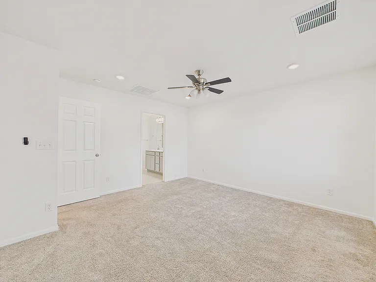 21653 E 59th Pl — Photo 10