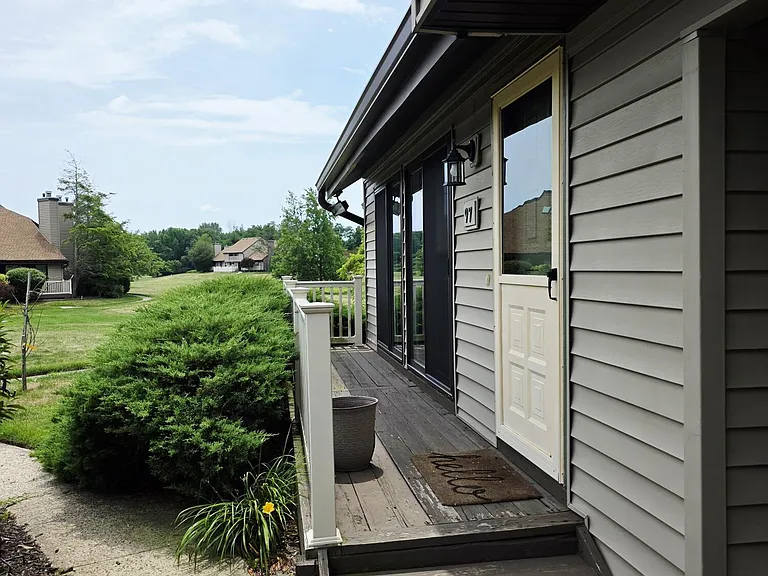 97 Cotswold Cir #2 — Photo 3