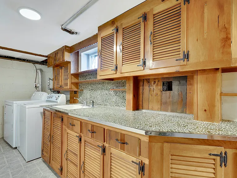 455 Berkshire Rd — Photo 11