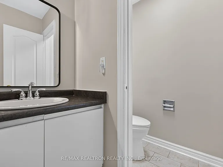 49 Meekings Dr — Photo 41