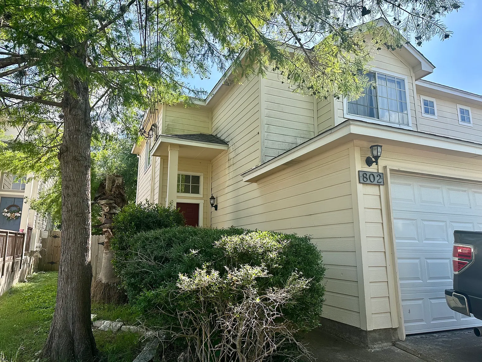 3 bed, 2.5 bath, 1300 sqft, $1,600 — Photo 4