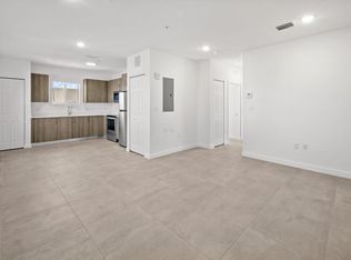 1295 W 69th St #301, Hialeah, FL 33014