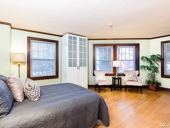 5th image of 5810 Cowen Pl NE APT 5