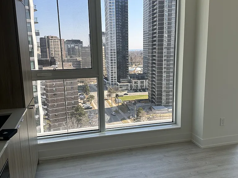 25 Cordova Ave #1405 — Photo 4
