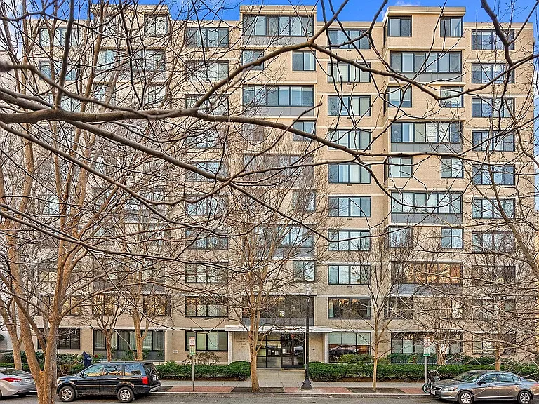 2030 F St NW #506 — Photo 1