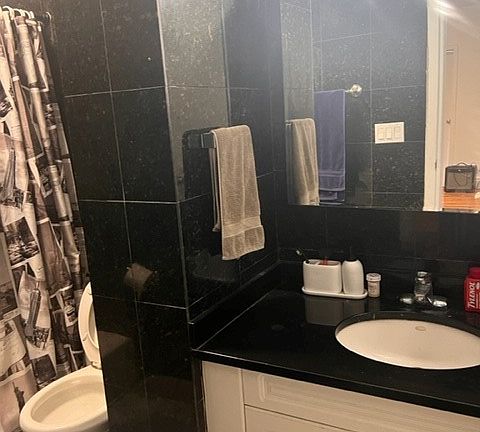 5th image of 350 E 67th St APT 21