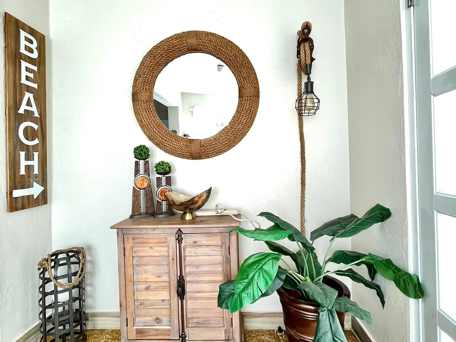 3 bed, 1000 sqft, $3,000 — Photo 3