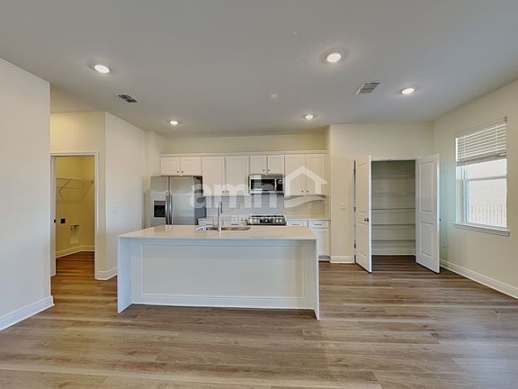 4th image of 5946 Sycamore Place St