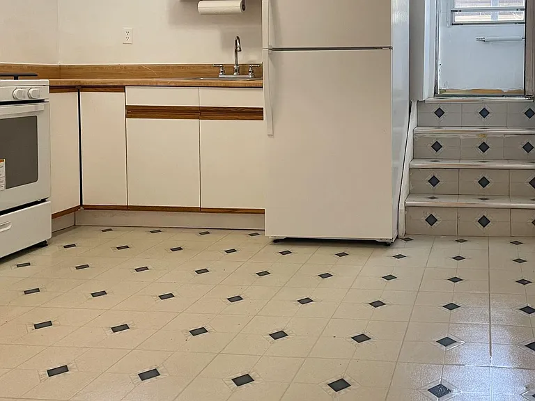 148 Vassar St #2 — Photo 4