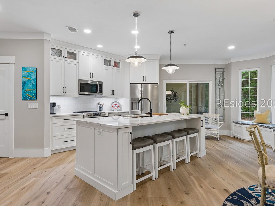 1st image of 4 Indigo Run Dr APT 421