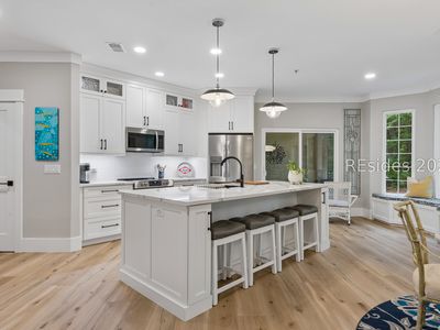 4 Indigo Run Dr APT 421, Hilton Head Island, SC, 29926