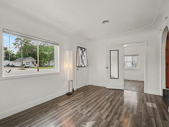 4th image of 2617 Clyde Park Ave SW