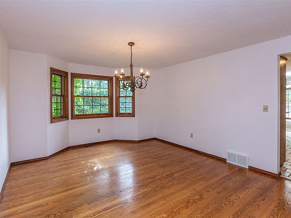 5th image of 6313 S Madelia St