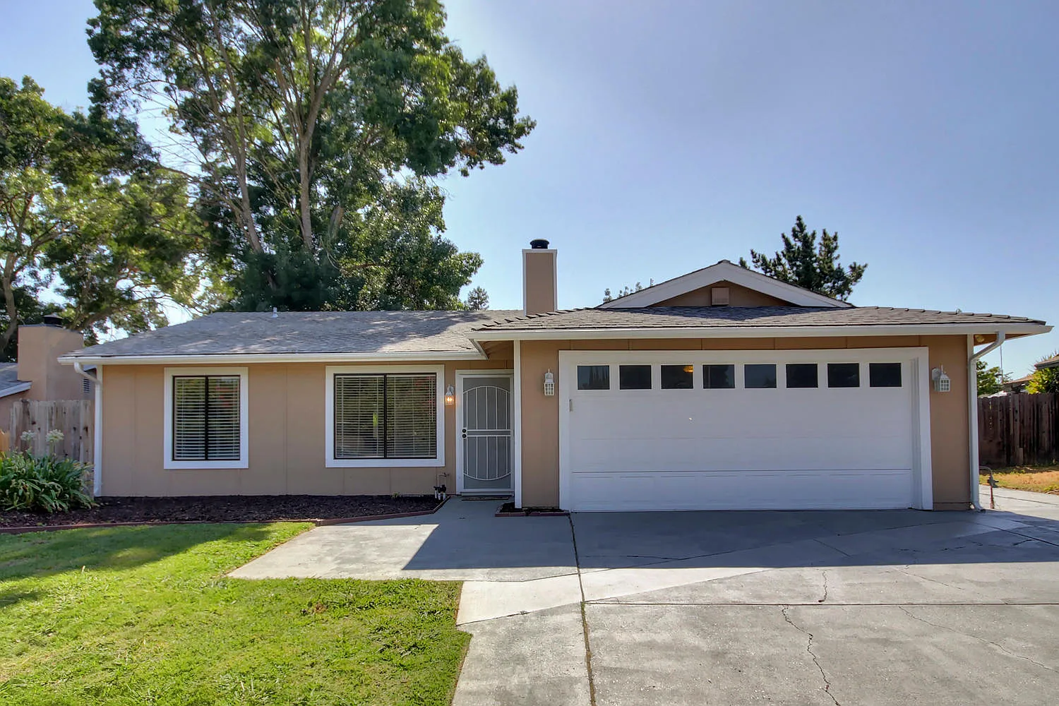 6725 Waxwing Way photo 1