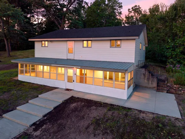 3063 325th Ave NW, Cambridge, MN 55008