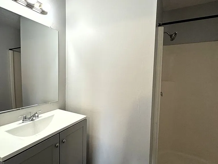 2422 Wynterhall Rd SE #C — Photo 12