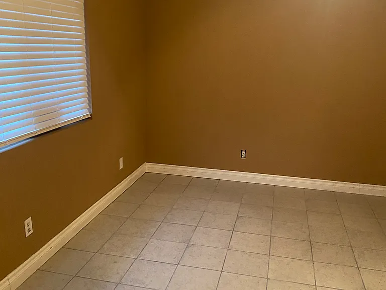 16510 Lakeshore Dr — Photo 22
