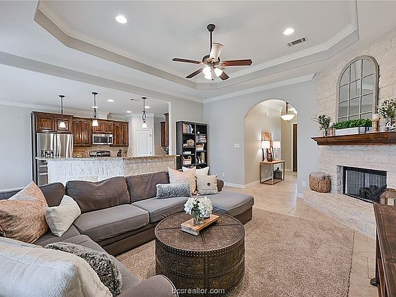 2nd image of 15624 Wood Brook Ln