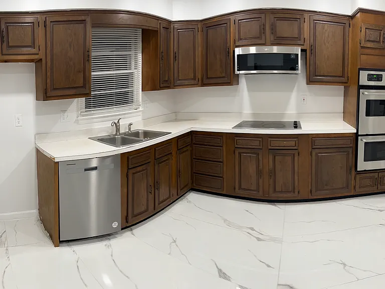 8007 Prince Georges Dr — Photo 24