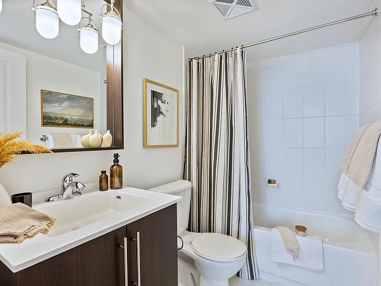 105 Harrison Garden Blvd — Photo 36
