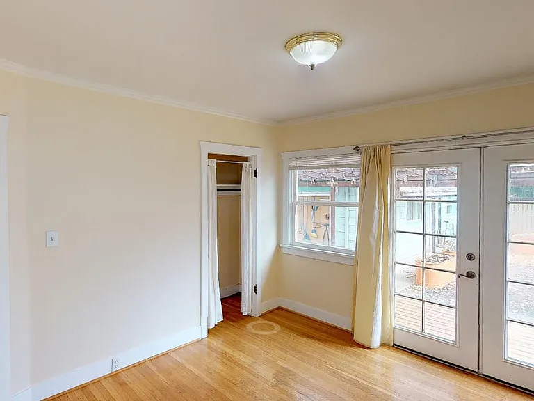 1738 SE 38th Ave — Photo 11