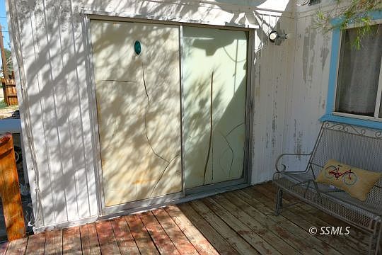 3rd image of 3941 1/2 W Weiman Ave