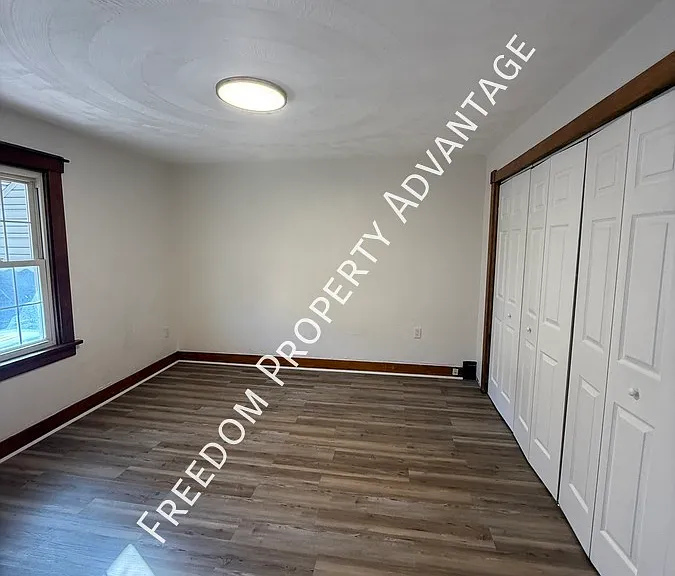1002 Indiana Ave — Photo 4