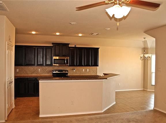 3rd image of 2341 Cedarwood Dr