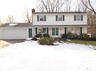37 Gentian Way, Fairport, NY 14450