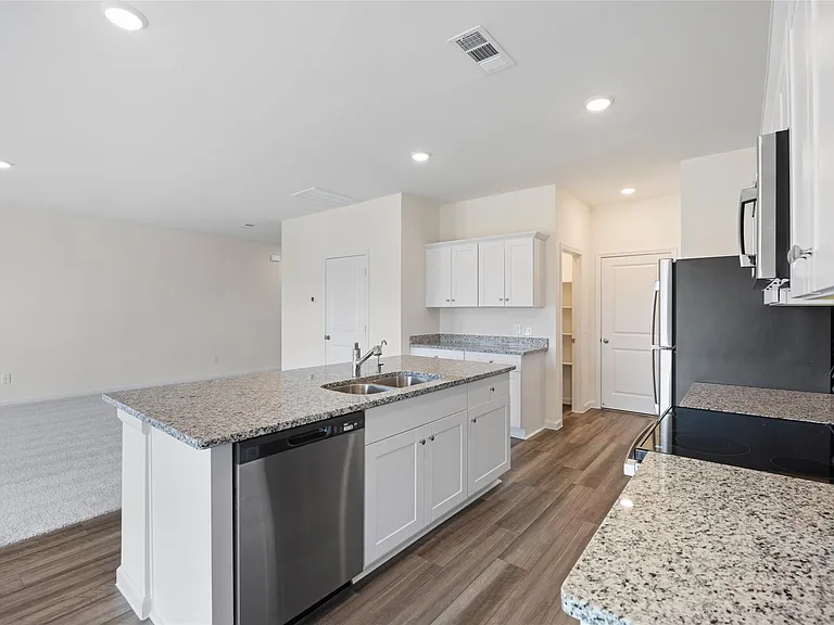 8807 Vacek Crossing Way — Photo 27