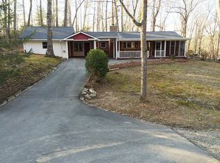 3216 Old Ccc Rd, HENDERSONVILLE, NC 28739