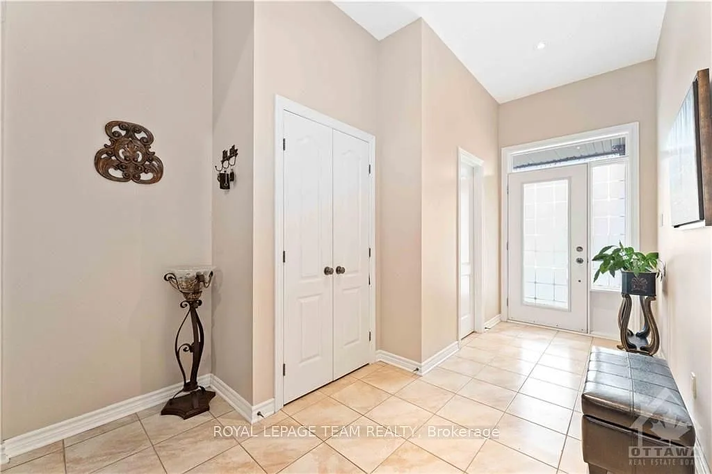 3 bed, $2,800 — Photo 3