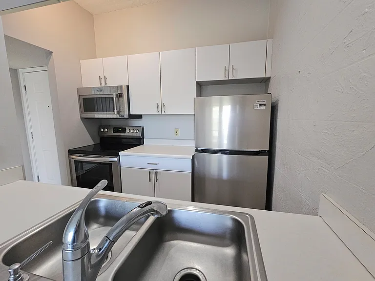 112 W Washington Blvd #328 — Photo 3