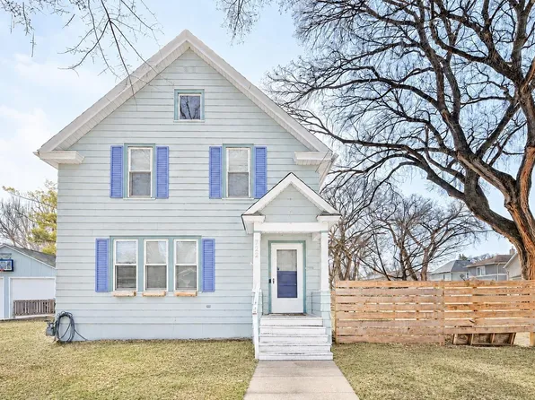 722 9th Ave N, Fargo, ND 58102