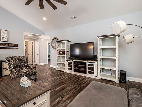 3rd image of 1328 Hazelgreen Way