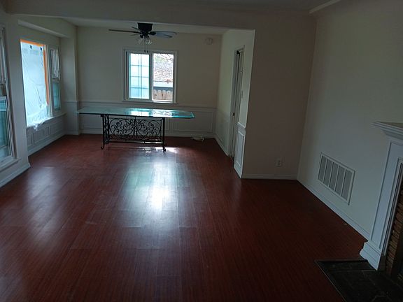 5th image of 7318 W 88th St