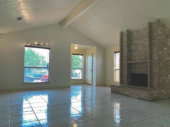 3rd image of 6514 Gladewell Dr