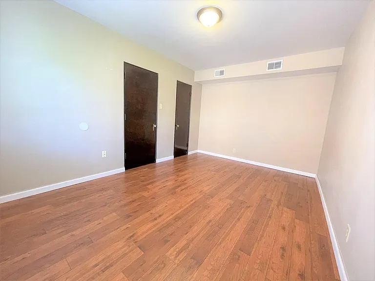 5712 Phillips Ave #B9 — Photo 70