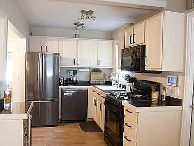 2040 S Knox Ct — Photo 6
