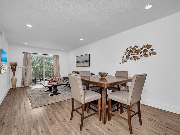 4th image of 13900 Lake Placid Ct APT A39