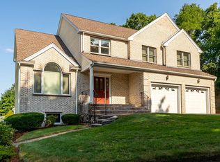 73 Raffaele Dr, Waltham, MA 02452