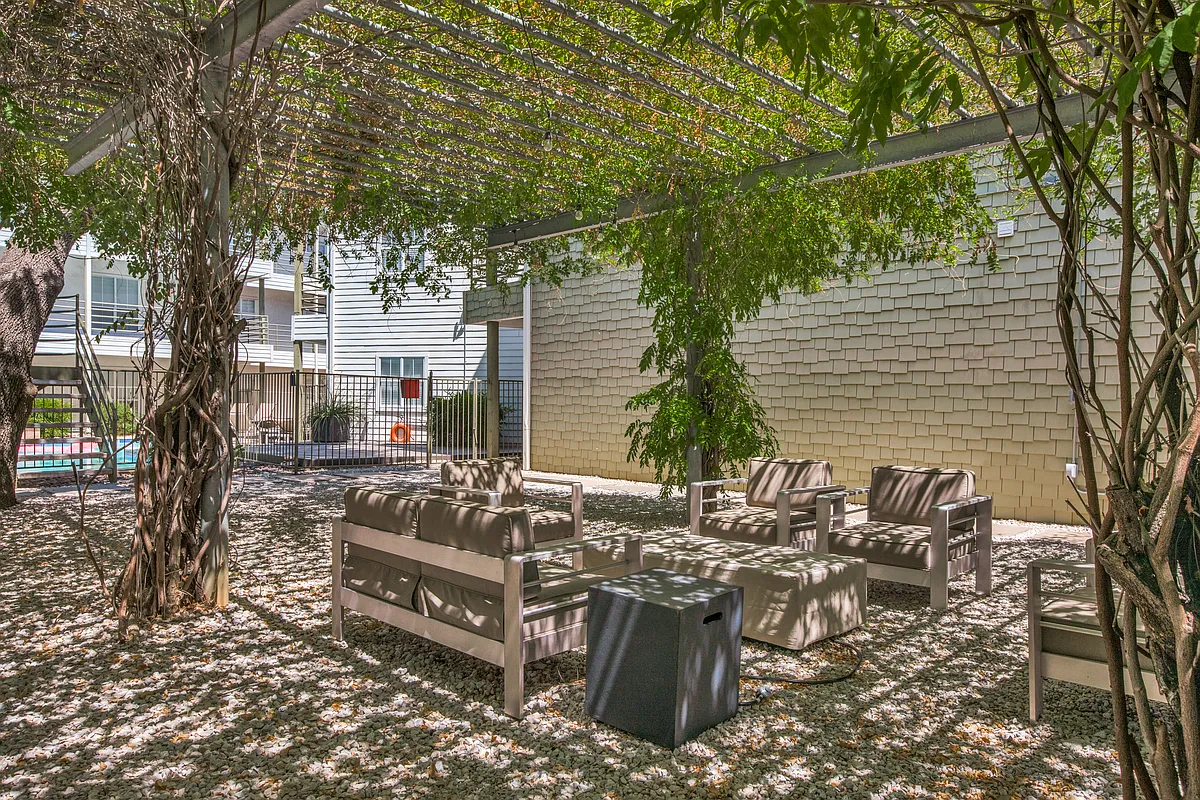Building Photo - 4111 Cole Ave #28