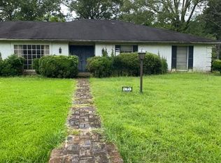 1027 Hallmark Dr, Jackson, MS 39206