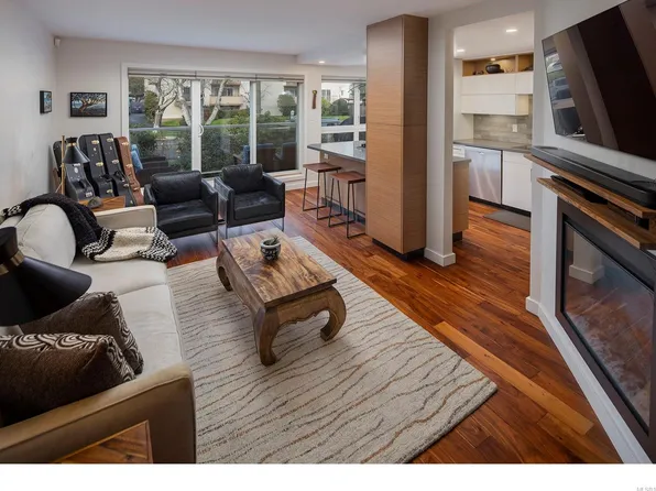 1501 Richmond Ave #202, Victoria, BC V8R 4P7
