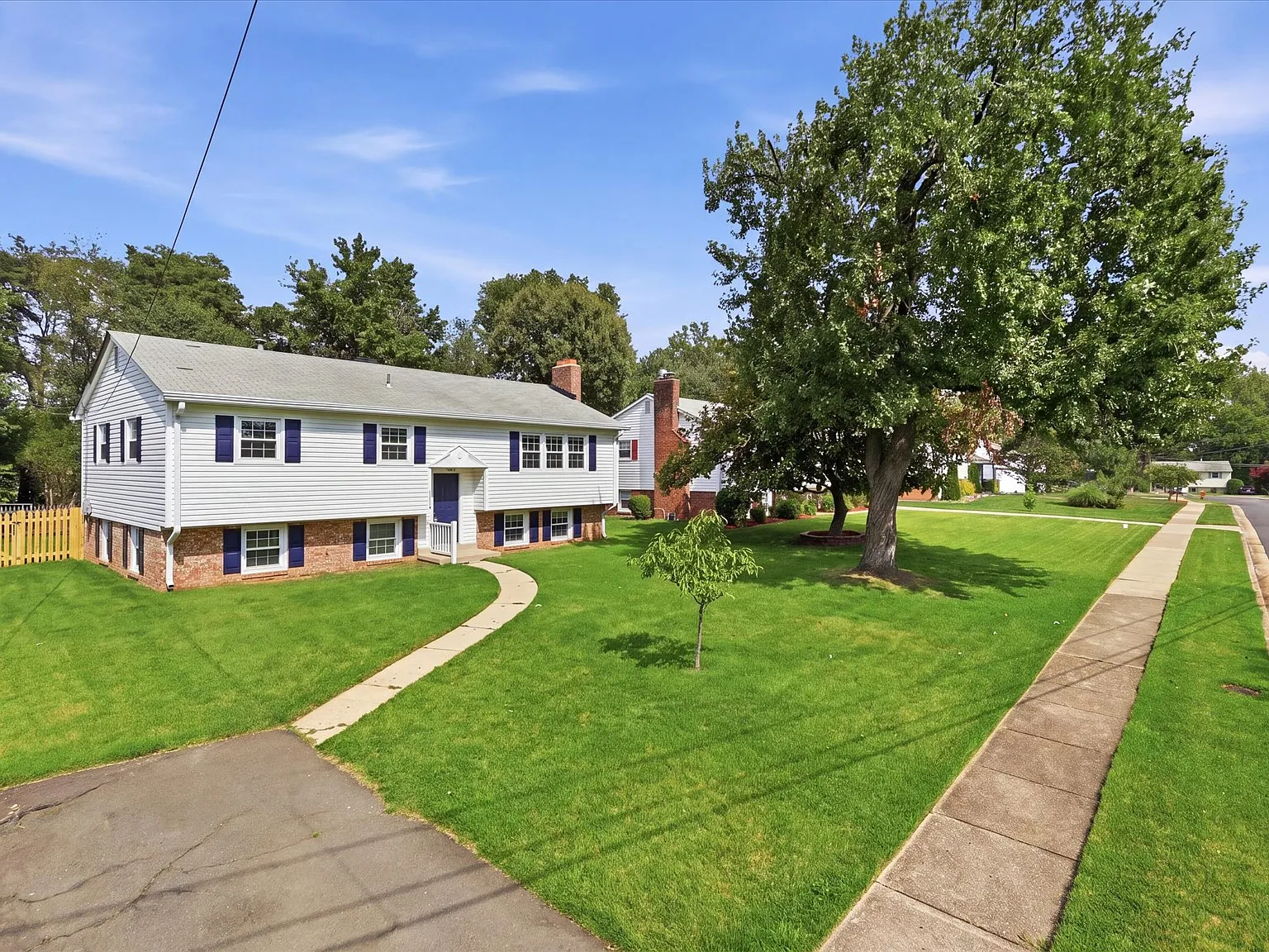 4 bed, 2.0 bath, 1132 sqft, $3,500 — Photo 3