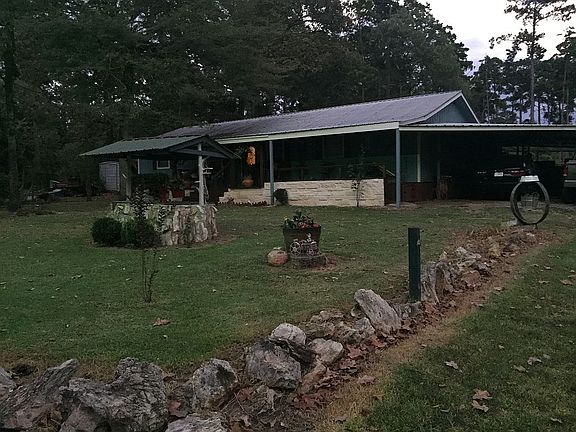 2nd image of 181 Honeysuckle Rd