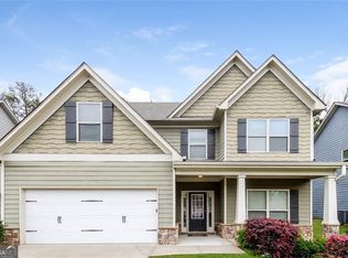 493 Cherry Creek Dr, Loganville, GA 30052