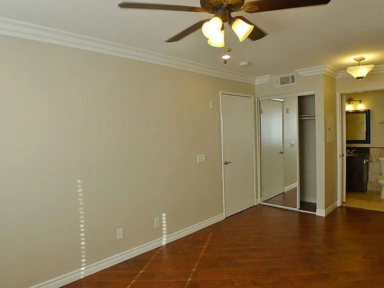 Villa De Adel Apts — Photo 64