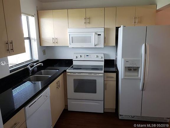 4th image of 10444 NW 30th Ct APT 405
